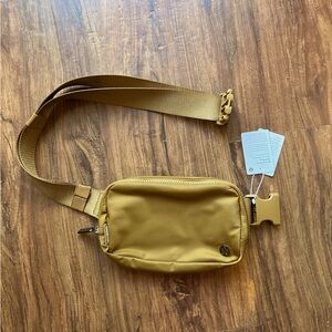 Lululemon Everywhere Belt Bag 1L in Salted Caramel